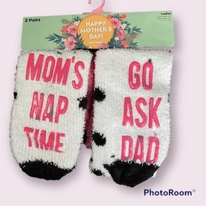 FREE IN $15 BUNDLE! Socks Size 9-11 NWT Mom’s Nap Time